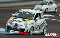 Emanuele Moncini con Abarth 500 durante una carrera del Trofeo Europeo Abarth 500 disputada en el circuito de Oschersleben (Alemania).
