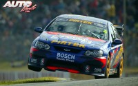 Marcos Ambrose con Ford Falcon BA V8 Supercar en la prueba disputada en el circuito de Perth, puntuable para el Campeonato de Australia V8 Supercar de 2003.