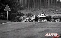 Jackie Stewart (Matra MS10-Ford Cosworth DFV) en el circuito de Nürburgring, durante el Gran Premio de Alemania de Fórmula 1 de 1968.
