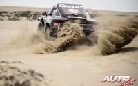 Carlos Sainz con el Buggy en una especial del Rally Dakar 2013.