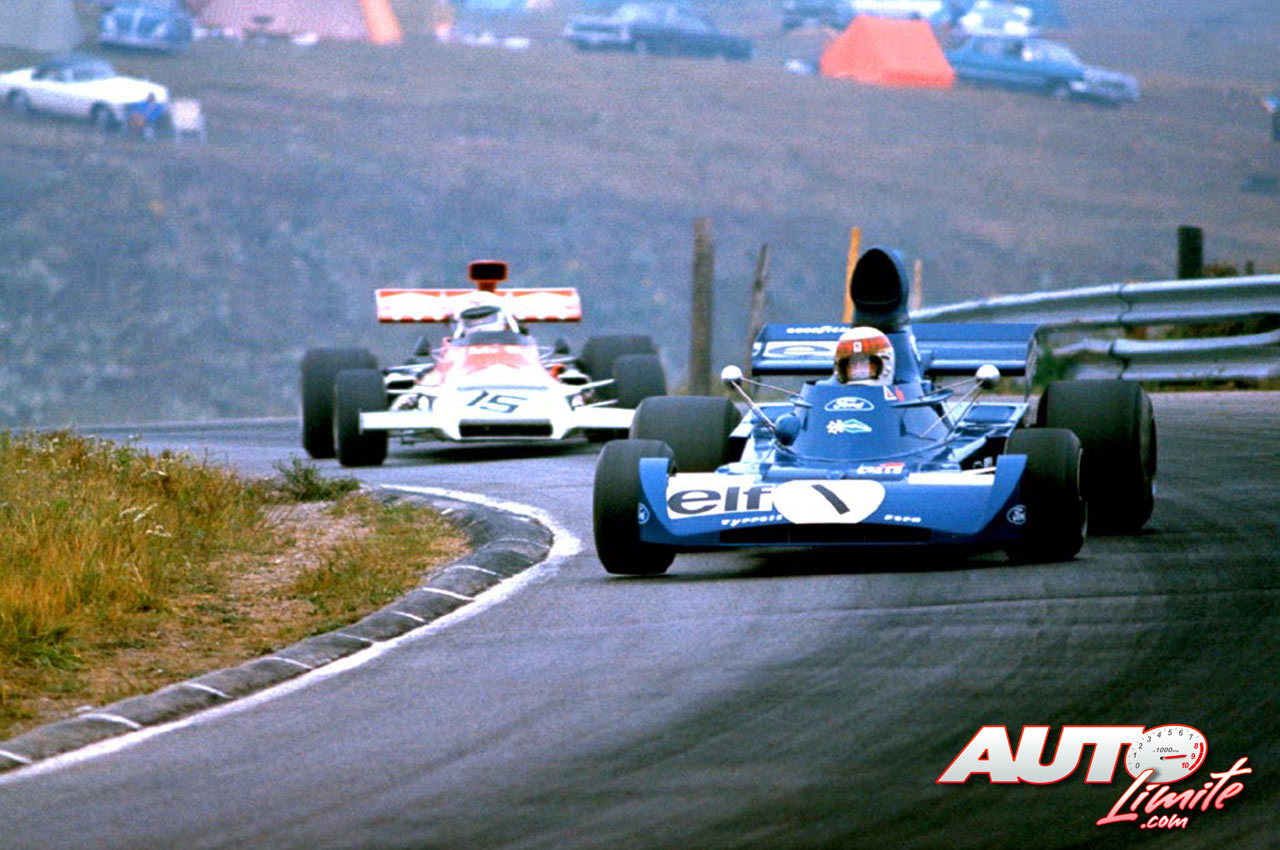 Jackie Stewart con el Tyrrell-Ford 005 durante el Gran Premio de Canadá de 1972, disputado en el circuito de Mosport Park.