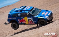 Carlos Sainz y Lucas Cruz con el Volkswagen Race Touareg 3 en el Rally Dakar 2011.