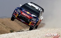 Sébastien Ogier con el Citroën DS3 WRC en el Rally de Jordania de 2011, puntuable para el Campeonato del Mundo de Rallyes WRC.