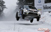 Jari-Matti Latvala con el Volkswagen Polo R WRC en el Rally de Suecia de 2013, puntuable para el Campeonato del Mundo de Rallyes WRC.