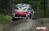 Sébastien Loeb con el Citroën C4 WRC en el Rally de Japón de 2010, puntuable para el Campeonato del Mundo de Rallyes WRC.