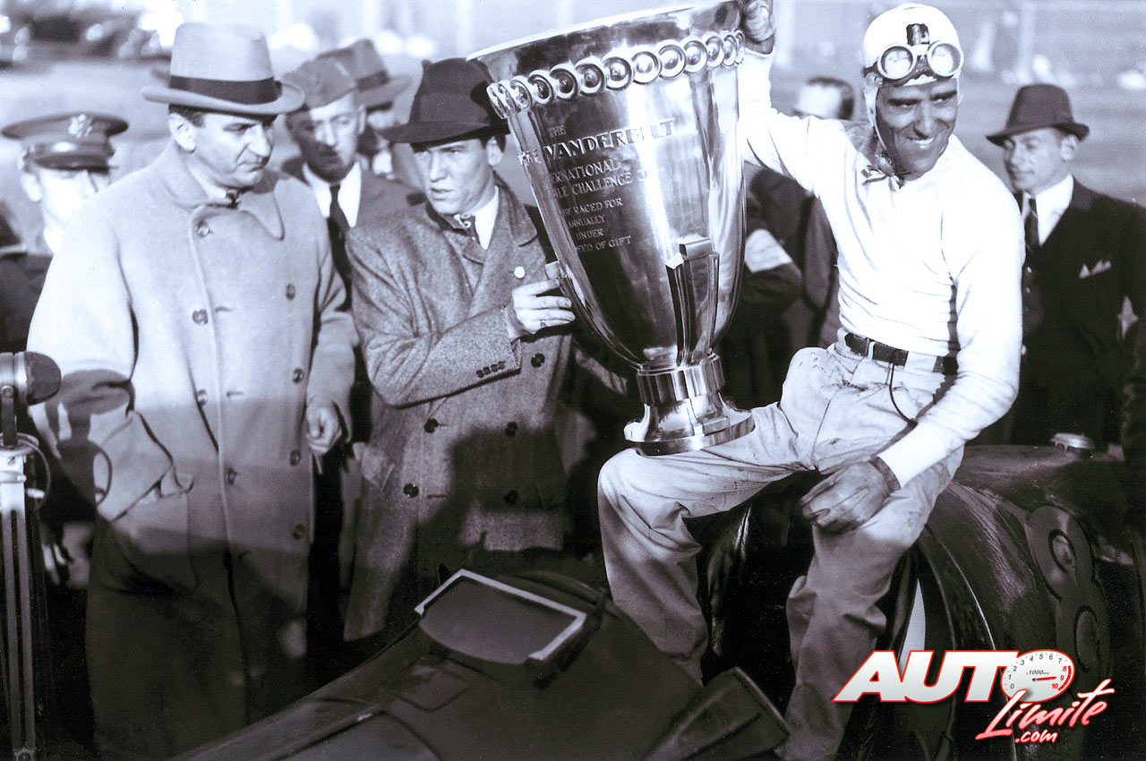 Tazio Nuvolari obtuvo la victoria en la Vanderbilt Cup Race de 1938.