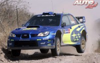 Peter Solberg con el Subari Impreza WRC en el Rally de México 2008, puntuable para el Campeonato del Mundo de Rallyes WRC.