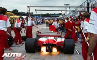 Que el McLaren MP4/3 TAG-Porsche 1.5 V6 Turbo de Alain Prost “escupiera” fuego por los escapes era algo habitual en cada carrera. Pero que el mismísimo Ron Dennis estuviera a cargo de la “piruleta” indicadora (“Brakes on”) en su parada en boxes en el circuito de Hockenheim (GP de Alemania de 1987) sí que parece, cuanto menos, curioso.