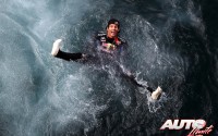 Nunca sabremos si a Mark Webber le afectaron los calores de mayo o simplemente quiso darse un baño de victoria en las aguas del puerto deportivo de Montecarlo, tras vencer en el Gran Premio de Mónaco de 2010.