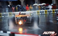 Ayrton Senna con el Toleman TG184 - Hart 1.5 Turbo durante el Gran Premio de Mónaco de 1984, disputado en el circuito de Montecarlo.