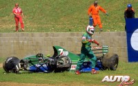 Durante el Gran Premio de Gran Bretaña de 1991 (Silverstone), Andrea de Cesaris sufría un espectacular accidente al volante de su Jordan 191-Ford V8. Afortunadamente el piloto italiano no sufría daños físicos, pero se bajaba del coche con la sensación de "haberla liado parda".