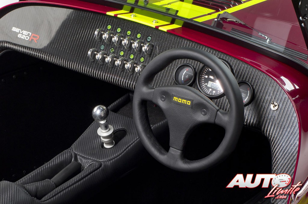 CaterhamSeven620R_interior_01