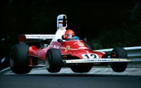 Niki Lauda con el Ferrari 312 T en el circuito de Nürburgring, durante el GP de Alemania de 1975.
