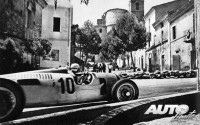 Bernd Rosemeyer obtuvo la victoria en la Coppa Acerbo de 1937, al volante del Auto Union Type C 6.0 V16.