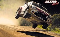 Mikko Hirvonen con el Citroën DS3 WRC en el Rally de Finlandia 2013, puntuable para el Campeonato del Mundo de Rallyes WRC.