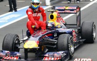 Fernando Alonso se subió sobre el pontón del Red Bull RB7 de Mark Webber al finalizar el GP de Alemania de 2011, disputado en el circuito de Nürburgring.