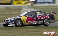 Jamie Whincup con el Holden Commodore V8 Supercar, durante la prueba disputada en el circuito de Benalla, puntuable para el Campeonato Australiano de Superturismos V8 de 2013.