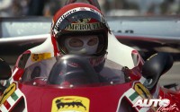 En las últimas pruebas de la temporada 1976, Niki Lauda continuó luchando al volante del Ferrari 312 T2 para tratar de ganar el título a James Hunt, su principal rival en aquel año.