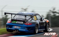 Dan Lloyd con el Porsche 911 GT3 Cup, en la prueba disputada en el circuito de Knockhill de la Porsche Carrera Cup de Gran Bretaña 2013.