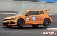 Aditiya Patel en la prueba disputada en el circuito de Lausitzring de la Copa Volkswagen Scirocco R 2011.