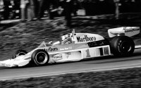 Durante la temporada de 1977, James Hunt tan solo pudo obtener la victoria en tres Grandes Premios al volante de su McLaren-Ford M23.