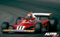 Niki Lauda con el Ferrari 312 T2 en el GP de Francia de 1977, disputado en el circuito de Dijon-Prenois.