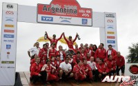 Sébastien Loeb y Daniel Elena en el podio del Rally de Argentina de 2008.