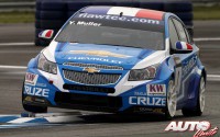 Yvan Muller con el Chevrolet Cruze WTCC en la carrera disputada en el circuito de Oschersleben (Alemania), puntuable para el Campeonato del Mundo de Turismos WTCC 2011.