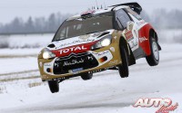 Kris Meeke con el Citroën DS3 WRC durante el Rally de Suecia de 2014, puntuable para el Campeonato del Mundo de Rallyes WRC.