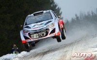 Thierry Neuville con el Hyundai i20 WRC en el Rally de Suecia 2014, puntuable para el Campeonato del Mundo de Rallyes "WRC".
