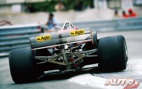 Gilles Villeneuve al volante del Ferrari 126 CK 1.5 V6 Turbo, durante el Gran Premio de Mónaco de 1981.