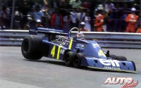 Patrick Depailler al volante del Tyrrell-Ford P34 3.0 V8 de seis ruedas, durante una prueba del Campeonato del Mundo de Fórmula 1 de 1976.