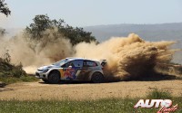 Jari-Matti Latvala con el Volkswagen Polo R WRC durante el Rally de Portugal 2013, puntuable para el Campeonato del Mundo de Rallyes WRC.