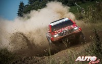Giniel de Villiers con el Toyota Hilux V8 en la 1ª etapa del Rally Dakar 2015, disputada entre las localidades argentinas de Buenos Aires y Villa Carlos Paz.