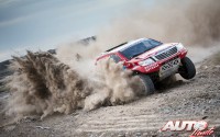 Giniel de Villiers con el Toyota Hilux V8 en la 3ª etapa del Rally Dakar 2015, disputada entre las localidades argentinas de San Juan a Chilecito.