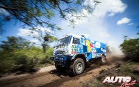 Dmitry Sotnikov (Kamaz) en la 12ª etapa del Rally Dakar 2015, disputada entre las localidades argentinas de Termas de Río Hondo y Rosario.