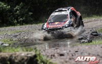 Cyril Despres con el Peugeot 2008 DKR en la 11ª etapa del Rally Dakar 2015, disputada entre las localidades argentinas de Salta y Termas de Río Hondo.