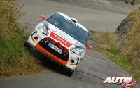 Quentin Gilbert al volante del Citroën DS3 R3, durante el Rally de Alemania 2013, puntuable para el Campeonato del Mundo de Rallyes.