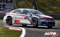 Yvan Muller al volante del Citroën C-Elysée WTCC, durante una prueba del Campeonato del Mundo de Turismos "WTCC" 2014, disputada en el circuito de Salzburgring (Austria).
