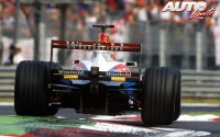 Ralf Schumacher al volante del Williams-Supertec FW21, durante el GP de Italia de F1 1999, disputado en el circuito de Monza.