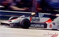 Ayrton Senna al volante de Toleman-Hart TG183B, durante el GP de Brasil de 1984, disputado en el circuito de Jacarepaguá.