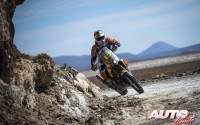 Matthias Walkner, a los mandos de su KTM 450 Rally Réplica, durante la etapa 6 del Rally Dakar 2016, disputada en Uyuni.