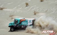 Gerard De Rooy, al volante del Iveco Powerstar, durante la etapa 10 del Rally Dakar 2016, disputada entre Belén y La Rioja.