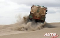 Gerard De Rooy, al volante del Iveco Powerstar, durante la etapa 10 del Rally Dakar 2016, disputada entre Belén y La Rioja.