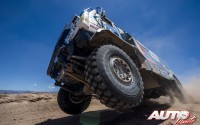 Dmitry Sotnikov, al volante del Kamaz 4326, durante la etapa 11 del Rally Dakar 2016, disputada entre La Rioja y San Juan.