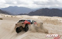 Stéphane Peterhansel, al volante del Peugeot 2008 DKR16, durante la etapa 10 del Rally Dakar 2016, disputada entre Belén y La Rioja.