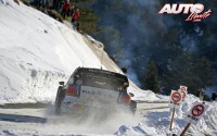 Sébastien Ogier, al volante del Volkswagen Polo R WRC, durante el Rallye de Montecarlo 2016, puntuable para el Campeonato del Mundo de Rallyes WRC.