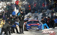 José Antonio Suárez, al volante del Peugeot 208 T16 WRC2, durante el Rallye de Montecarlo 2016, puntuable para el Campeonato del Mundo de Rallyes WRC.