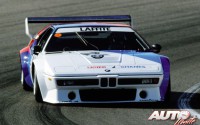 Jacques Laffite al volante del BMW M1 Procar sobre el circuito de Zandvoort (1979).