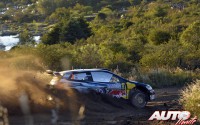 Andreas Mikkelsen al volante del Volkswagen Polo R WRC, durante el Rally de Argentina 2016, puntuable para el Campeonato del Mundo de Rallyes WRC 2016.